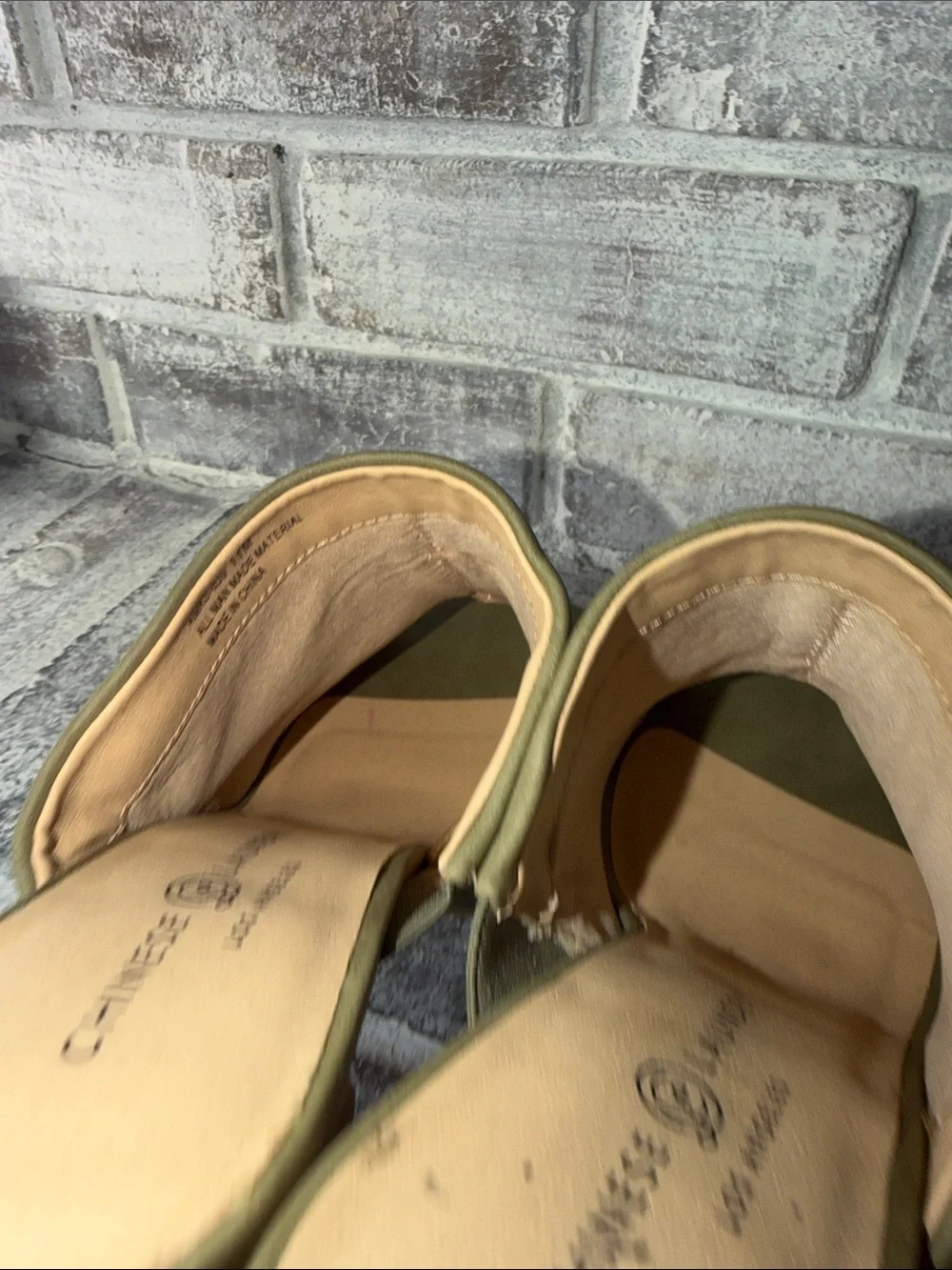 Chinese Laundry AMKS-039 Olive Green Wood Block Heel Platform Mules Size 11 - Picture 4 of 8